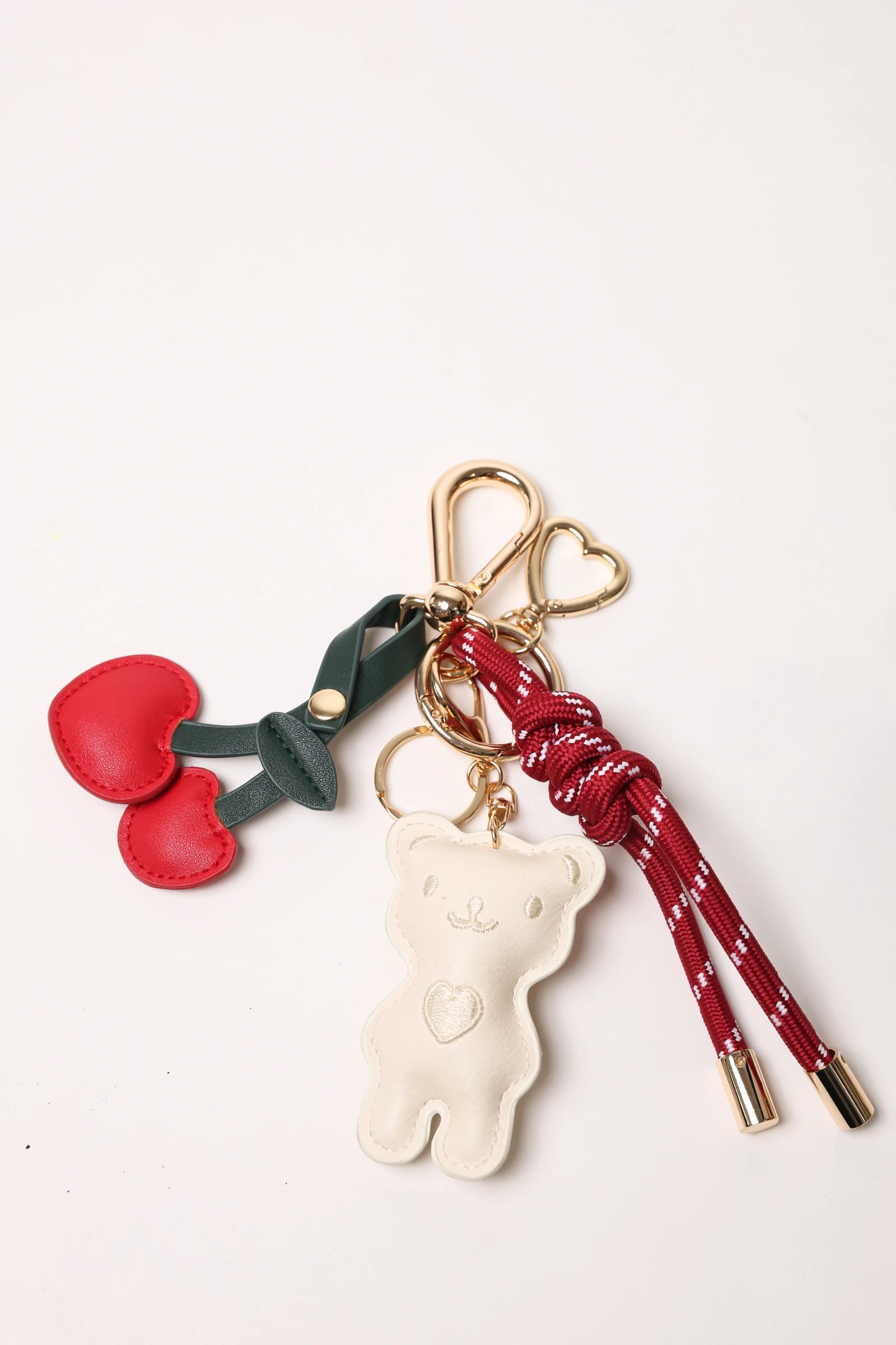 Key Chain Burgundy + Osito Blanco