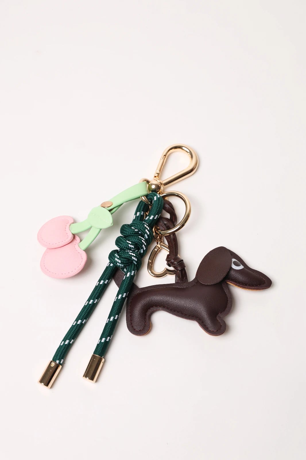 Key Chain Emerald + Salchicha marrón